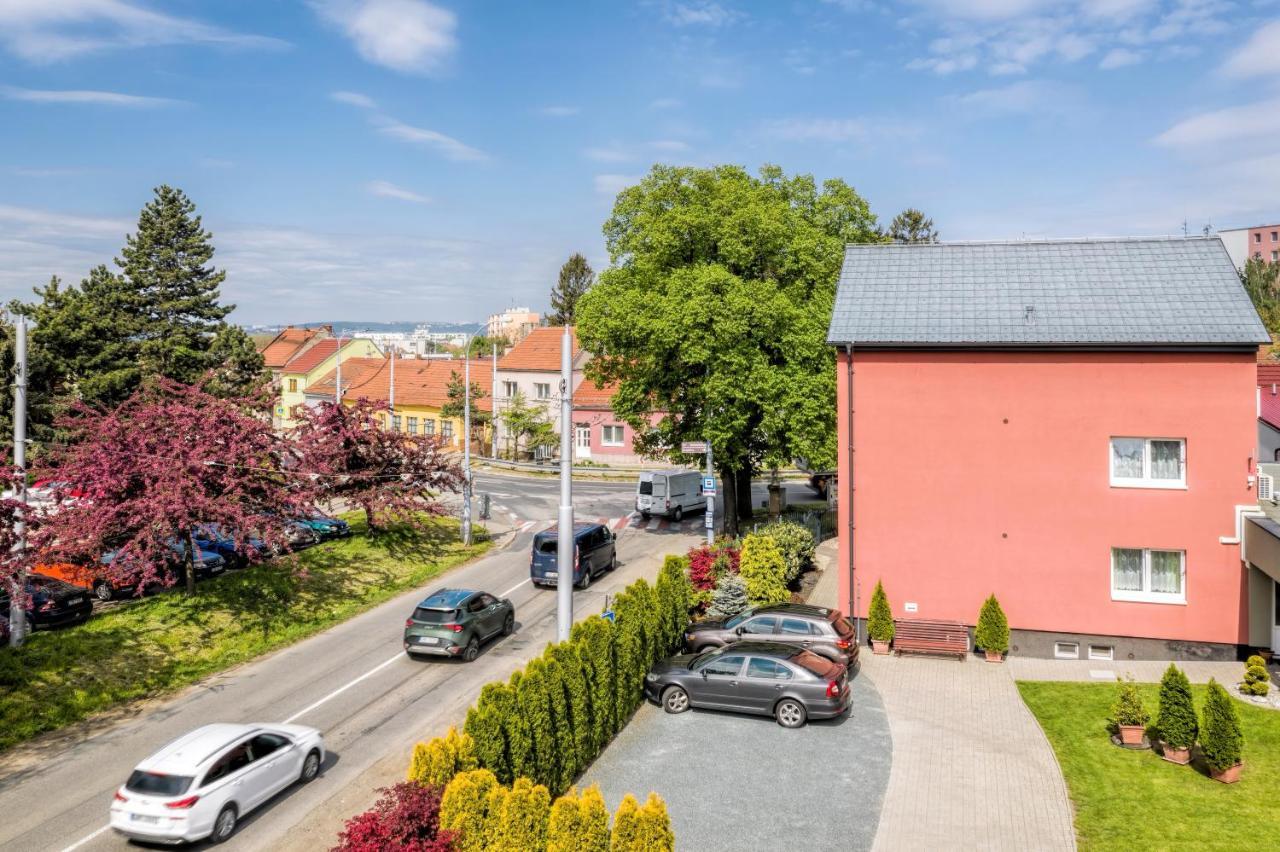 Elendris - Ubytovani U Kostela Bed & Breakfast Brno Dış mekan fotoğraf